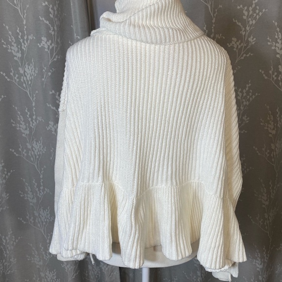 Free People Oversized Cropped Funnel Neck Peplum Sweater • XS - Picture 3 of 4